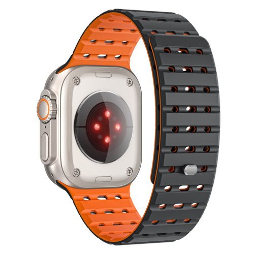 For Apple Watch 10 46mm / Ultra 2 / Ultra 49mm / 9 8 7 45mm / SE (2023) SE (2022) SE 6 5 4 44mm / 3 2 1 42mm Breathable Silicone Strap - Black+Orange