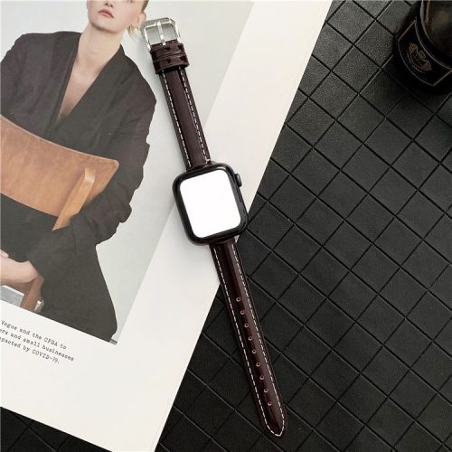 For Apple Watch 10 46mm / Ultra 2 / Ultra 49mm / 9 8 7 45mm / SE (2023) SE (2022) SE 6 5 4 44mm / 3 2 1 42mm Glossy PU Watch Band - Coffee