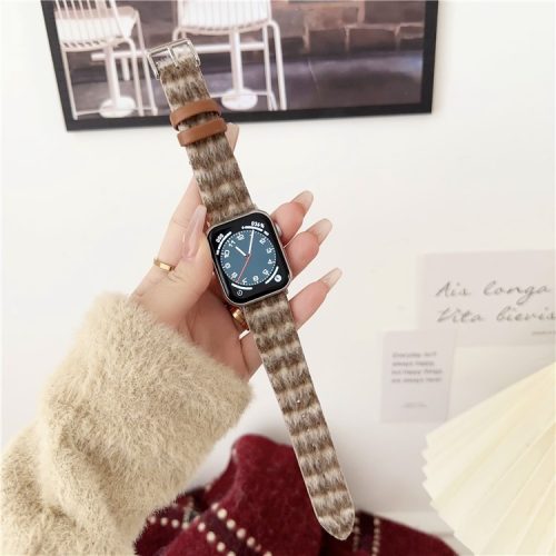 Apple Watch Series 10 42mm / 9 8 7 41mm / SE (2023) SE (2022) SE 6 5 4 40mm / 3 2 1 38mm Watch Band V-Shape Tail Design Strap - Khaki+Brown