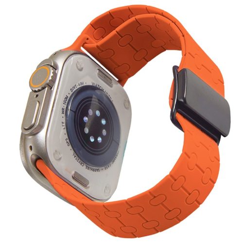 For Apple Watch 10 46mm / Ultra 2 / Ultra 49mm / 9 8 7 45mm / SE (2023) SE (2022) SE 6 5 4 44mm / 3 2 1 42mm Liquid Silicone Strap - Orange